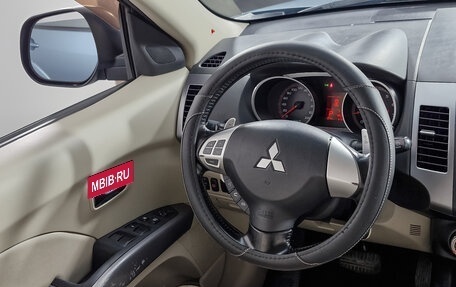 Mitsubishi Outlander III рестайлинг 3, 2008 год, 999 000 рублей, 16 фотография