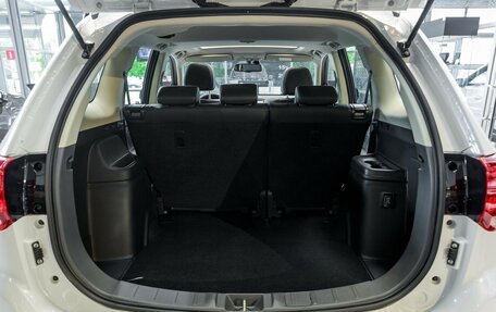 Mitsubishi Outlander III рестайлинг 3, 2022 год, 3 590 000 рублей, 7 фотография