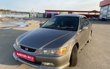 Honda Accord VII рестайлинг, 1997 год, 650 000 рублей, 3 фотография