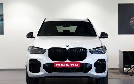 BMW X5, 2021 год, 8 940 000 рублей, 2 фотография