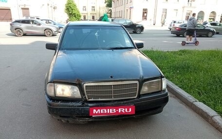 Mercedes-Benz C-Класс, 1998 год, 95 000 рублей, 2 фотография