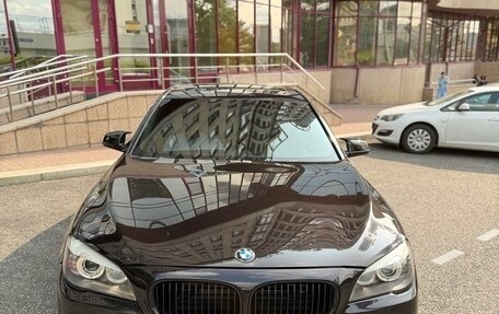 BMW 7 серия, 2011 год, 1 фотография