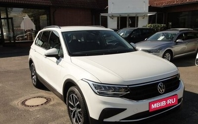 Volkswagen Tiguan II, 2023 год, 2 830 000 рублей, 1 фотография
