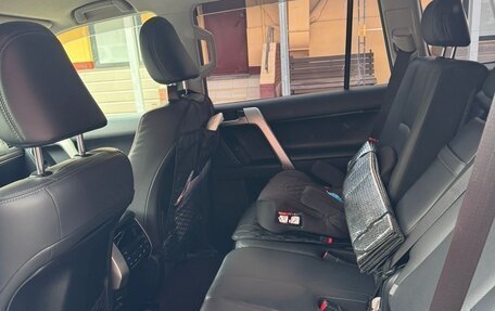 Toyota Land Cruiser Prado 150 рестайлинг 2, 2019 год, 6 900 000 рублей, 11 фотография