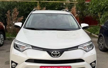 Toyota RAV4, 2018 год, 2 600 000 рублей, 3 фотография
