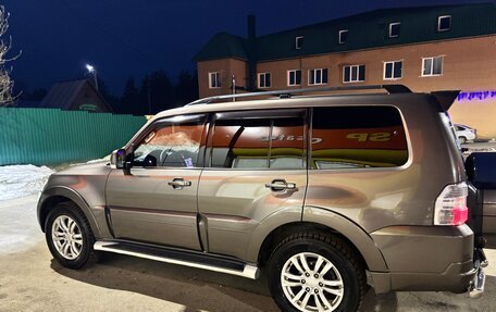 Mitsubishi Pajero IV, 2011 год, 1 850 000 рублей, 3 фотография