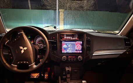 Mitsubishi Pajero IV, 2011 год, 1 850 000 рублей, 6 фотография