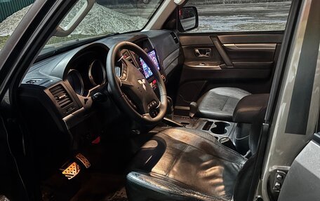 Mitsubishi Pajero IV, 2011 год, 1 850 000 рублей, 7 фотография