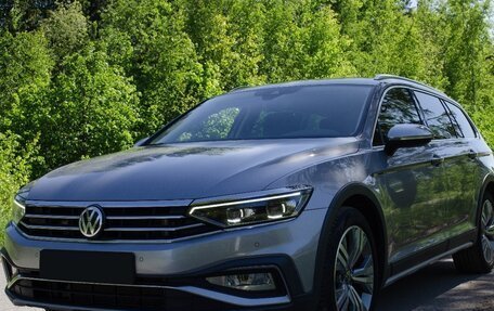 Volkswagen Passat B8 рестайлинг, 2020 год, 3 658 000 рублей, 2 фотография