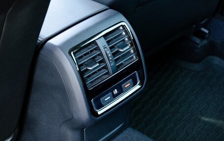 Volkswagen Passat B8 рестайлинг, 2020 год, 3 658 000 рублей, 13 фотография