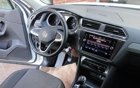 Volkswagen Tiguan II, 2023 год, 2 830 000 рублей, 13 фотография
