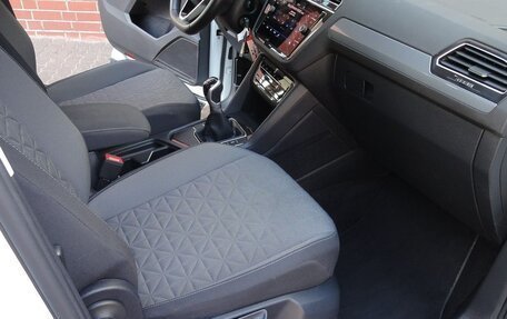 Volkswagen Tiguan II, 2023 год, 2 830 000 рублей, 14 фотография