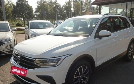 Volkswagen Tiguan II, 2023 год, 2 830 000 рублей, 2 фотография