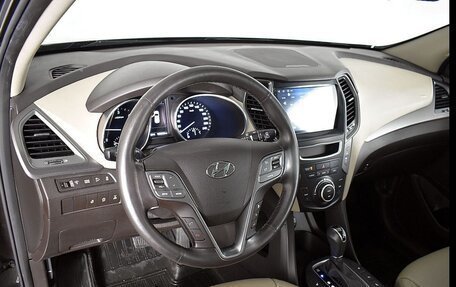 Hyundai Santa Fe III рестайлинг, 2017 год, 2 500 000 рублей, 2 фотография