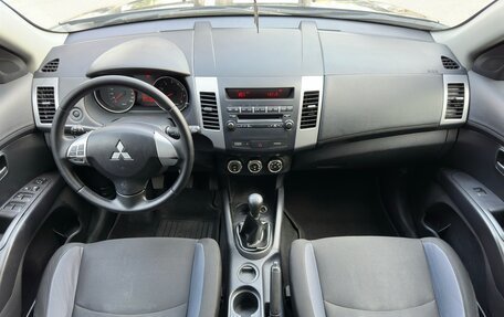 Mitsubishi Outlander III рестайлинг 3, 2010 год, 1 090 000 рублей, 9 фотография