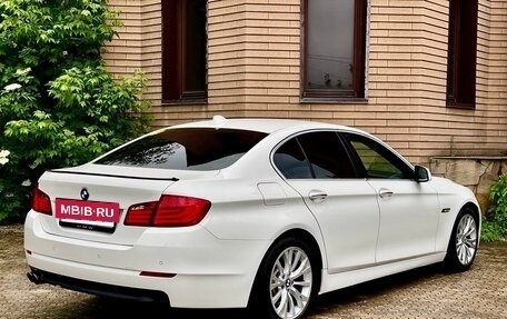 BMW 5 серия, 2011 год, 1 400 000 рублей, 4 фотография