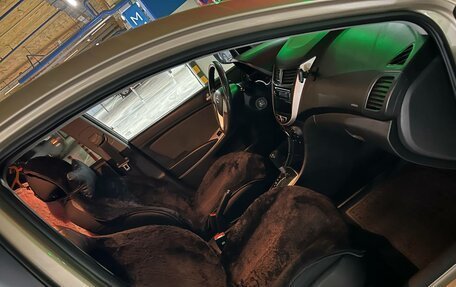 Hyundai Solaris II рестайлинг, 2011 год, 650 000 рублей, 6 фотография