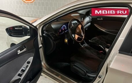 Hyundai Solaris II рестайлинг, 2011 год, 650 000 рублей, 2 фотография