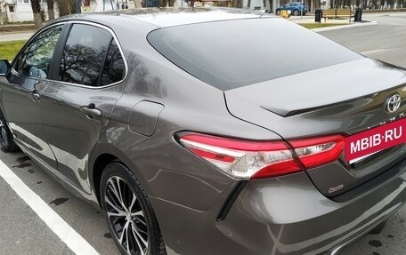 Toyota Camry, 2018 год, 2 560 000 рублей, 8 фотография