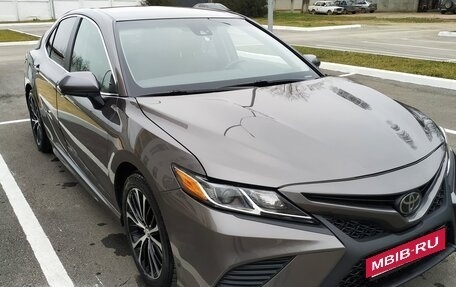 Toyota Camry, 2018 год, 2 560 000 рублей, 4 фотография
