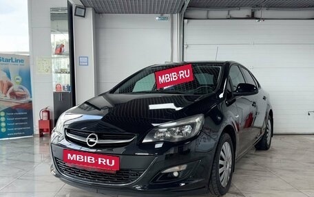 Opel Astra J, 2014 год, 920 000 рублей, 2 фотография