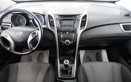 Hyundai i30 II рестайлинг, 2013 год, 1 099 000 рублей, 15 фотография