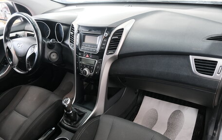 Hyundai i30 II рестайлинг, 2013 год, 1 099 000 рублей, 20 фотография