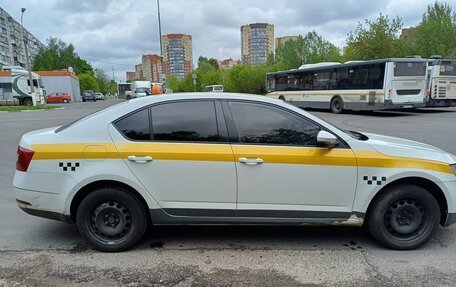 Skoda Octavia, 2017 год, 800 000 рублей, 3 фотография