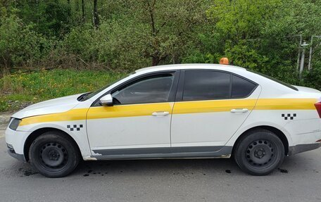 Skoda Octavia, 2017 год, 800 000 рублей, 2 фотография