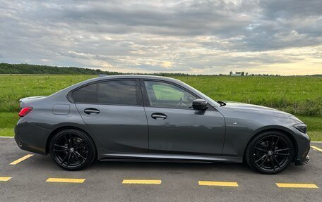 BMW 3 серия, 2019 год, 3 800 000 рублей, 21 фотография