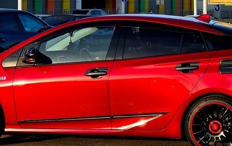 Toyota Prius IV XW50, 2018 год, 2 750 000 рублей, 3 фотография