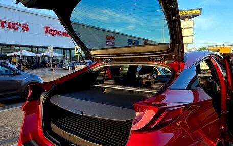Toyota Prius IV XW50, 2018 год, 2 750 000 рублей, 13 фотография