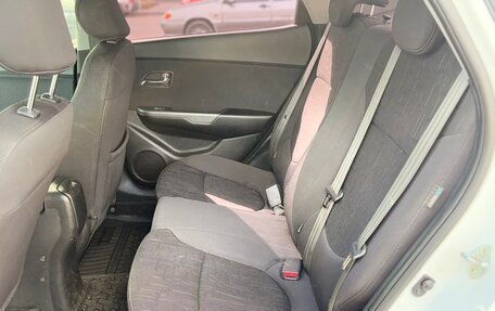 KIA Rio III рестайлинг, 2013 год, 750 000 рублей, 23 фотография