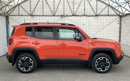 Jeep Renegade I рестайлинг, 2018 год, 1 995 000 рублей, 9 фотография