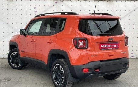 Jeep Renegade I рестайлинг, 2018 год, 1 995 000 рублей, 5 фотография