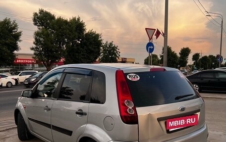 Ford Fiesta, 2006 год, 290 000 рублей, 2 фотография