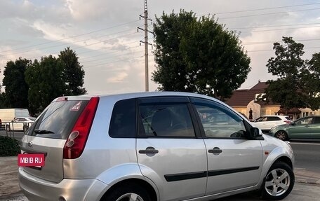 Ford Fiesta, 2006 год, 290 000 рублей, 4 фотография