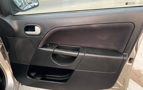 Ford Fiesta, 2006 год, 290 000 рублей, 10 фотография