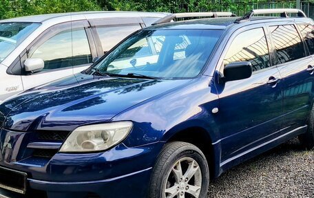 Mitsubishi Outlander III рестайлинг 3, 2002 год, 600 000 рублей, 2 фотография