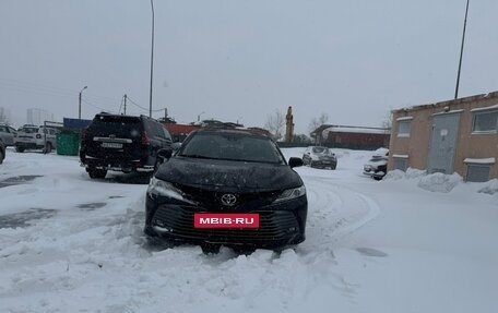 Toyota Camry, 2019 год, 2 690 000 рублей, 2 фотография