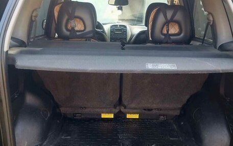 Toyota RAV4, 2004 год, 950 000 рублей, 8 фотография