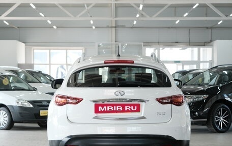 Infiniti FX II, 2010 год, 2 049 000 рублей, 6 фотография