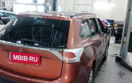 Mitsubishi Outlander III рестайлинг 3, 2012 год, 924 000 рублей, 3 фотография