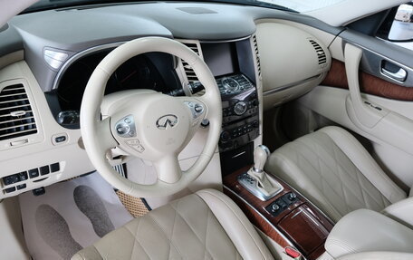 Infiniti FX II, 2010 год, 2 049 000 рублей, 13 фотография