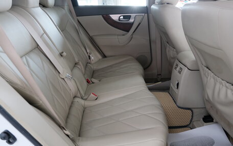 Infiniti FX II, 2010 год, 2 049 000 рублей, 29 фотография