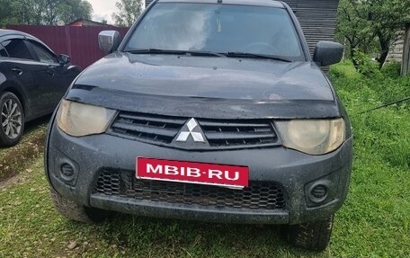 Mitsubishi L200 IV рестайлинг, 2011 год, 850 000 рублей, 1 фотография