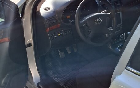 Toyota Avensis III рестайлинг, 2005 год, 560 000 рублей, 9 фотография