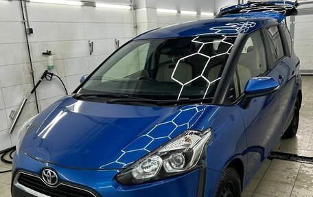 Toyota Sienta II, 2017 год, 1 400 000 рублей, 2 фотография