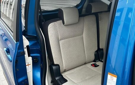 Toyota Sienta II, 2017 год, 1 400 000 рублей, 8 фотография