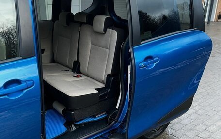 Toyota Sienta II, 2017 год, 1 400 000 рублей, 14 фотография